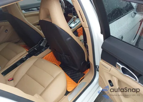 2016 Porsche Panamera 4 from USA, damaged, VIN WP0AA2A70GL000159